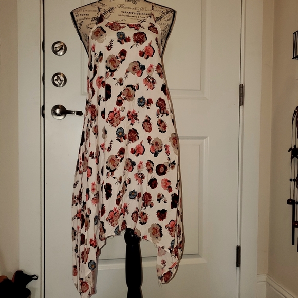 Scarf Butterfly Hemmed Racerback Coverup - Picture 1 of 7